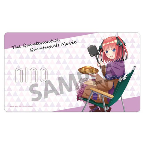 『映画 五等分の花嫁』描き下ろしラバーマット 中野二乃 キャンプ ver.